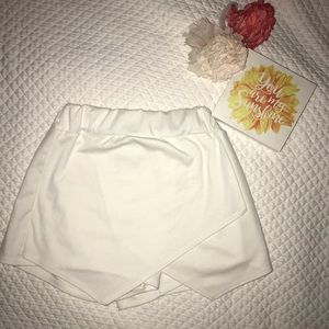 Envelope White Skirt size 4